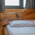Lodge Armoni Life *